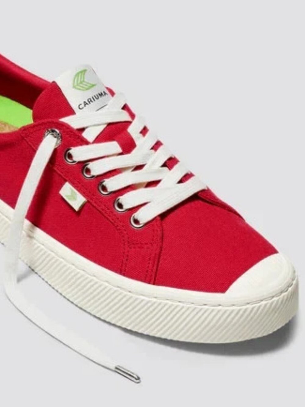 Cariuma OCA Low Top Sneakers Tennis Shoes Casual Athletic Red Canvas